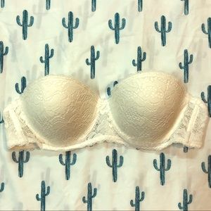 Xhilaration white lace strapless bra